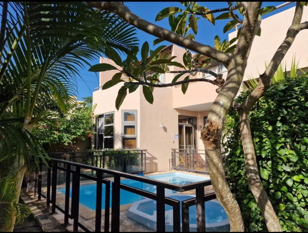 Villa Centre Grand Baie Exterior photo